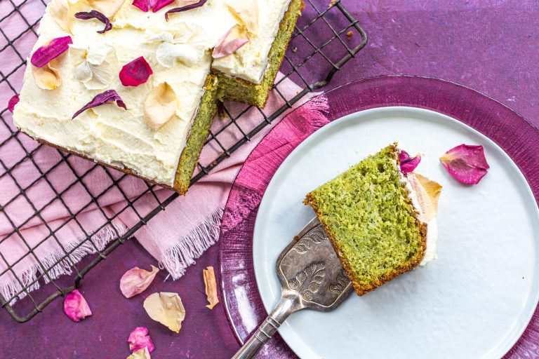 WATERCRESS AND VANILLA CAKE WITH CREAM CHEESE FROSTING